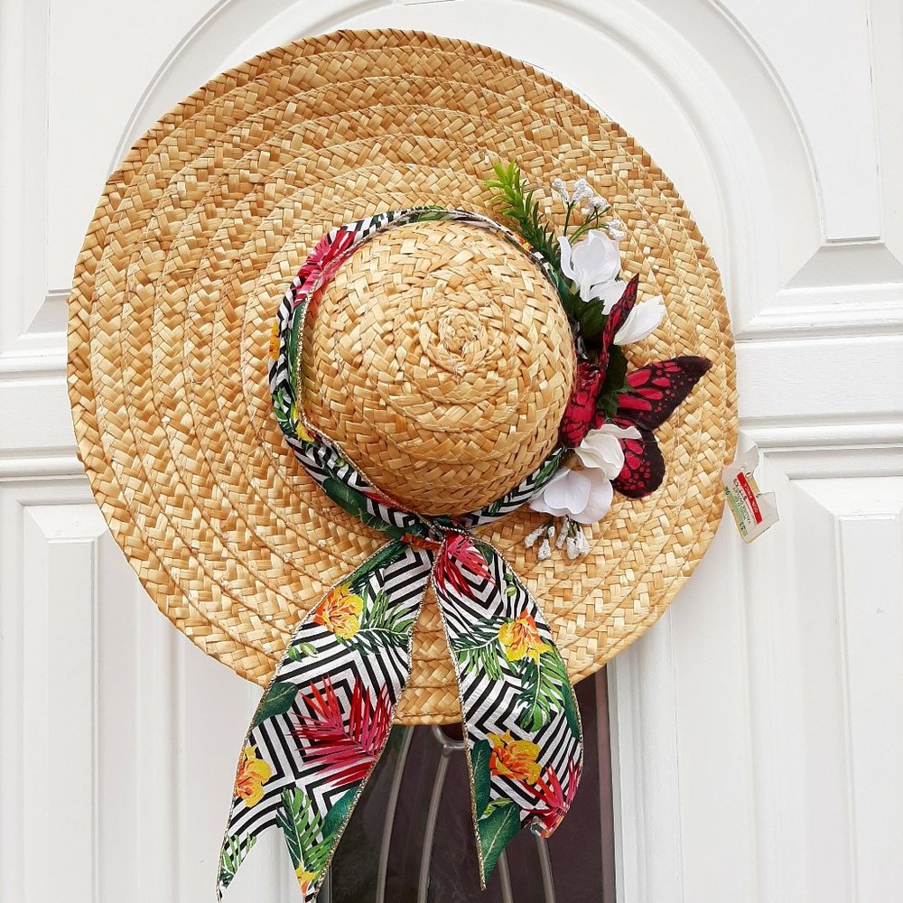 Butterfly Accent Hat (Door or Wall)